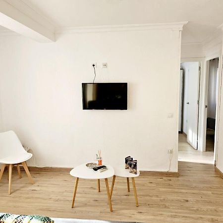 Apartamento Familiar En Triana Севиля Екстериор снимка