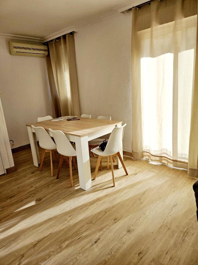 Apartamento Familiar En Triana Севиля Екстериор снимка