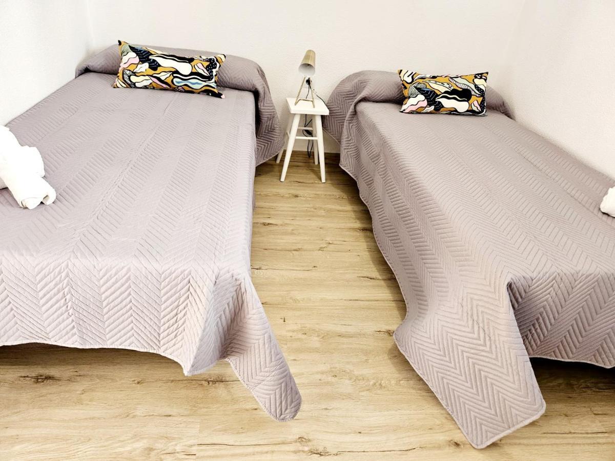 Apartamento Familiar En Triana Севиля Екстериор снимка